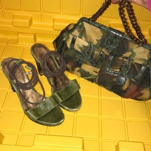 NINE WEST ARMY GREEN PRINT SHOES AND PURSE